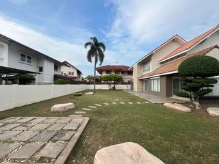 For sale 3 bed house in Mueang Pathum Thani, Pathum Thani
