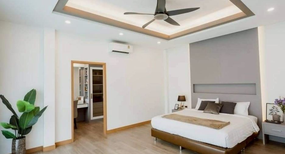 Casa en alquiler de 3 habitaciones en Huay Yai, Pattaya