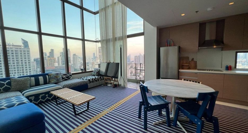 For sale 3 ベッドルーム condo in Khlong Toei, Bangkok