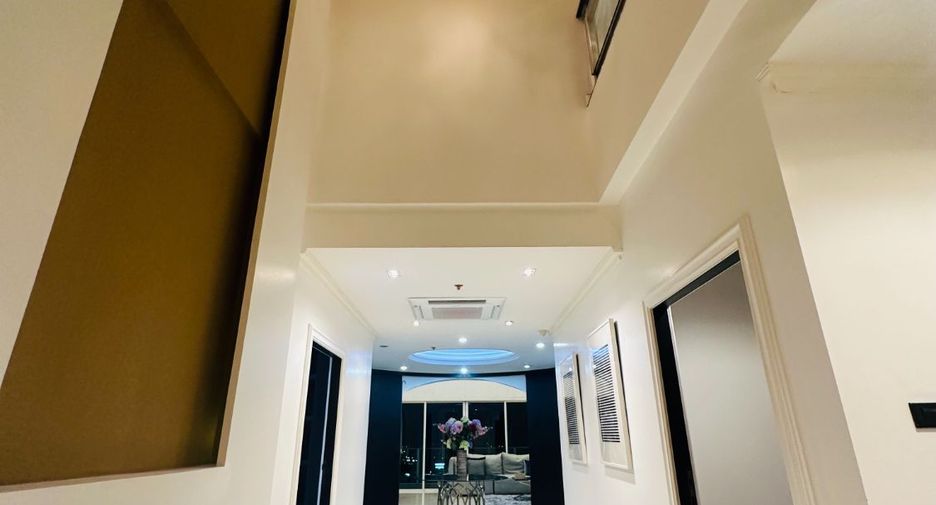 Wohnung zur Miete mit 3 Zimmer in Khlong Toei, Bangkok