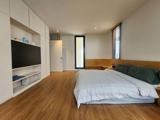 Casa adosada en alquiler y en venta de 3 habitaciones en Yan Nawa, Bangkok