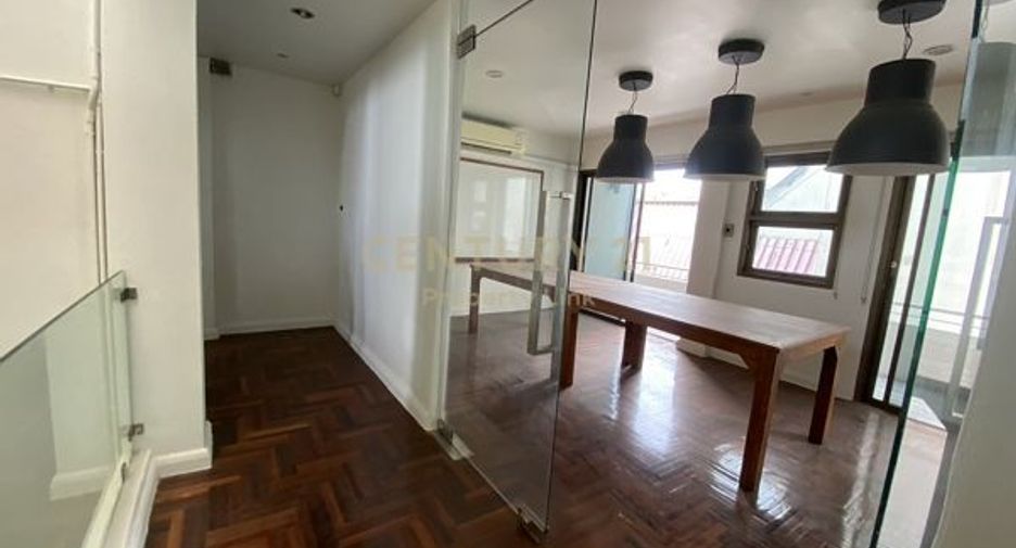 For sale 3 bedrooms townhouse in Din Daeng, Bangkok