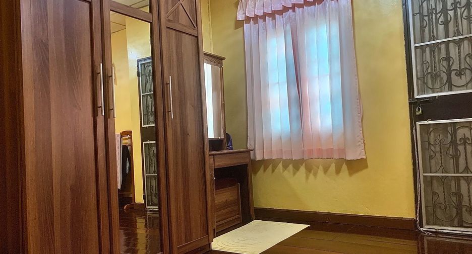 Продажа 2 спальни таунхаус в Khlong Luang, Патумтани