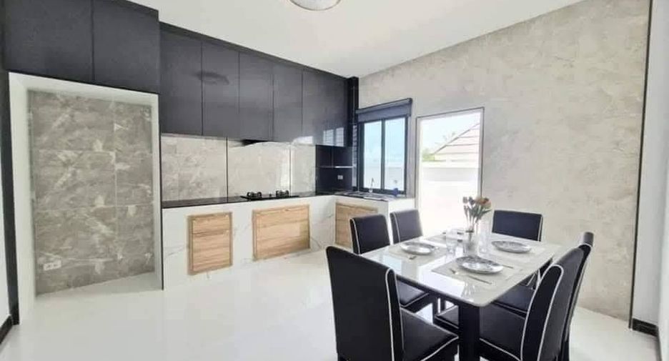 Haus zur Miete und zum Kauf mit 3 Zimmer in Bang Lamung, Chonburi