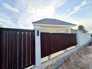Haus zur Miete und zum Kauf mit 3 Zimmer in Bang Lamung, Chonburi
