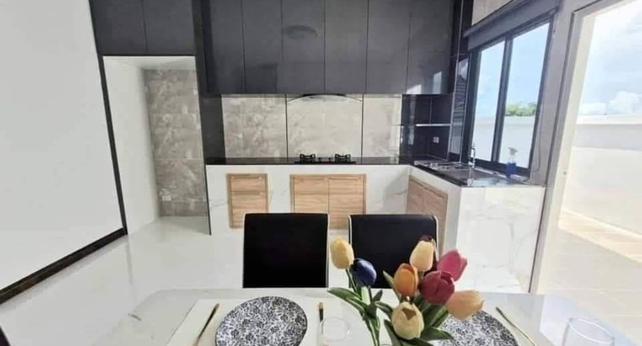 Haus zur Miete und zum Kauf mit 3 Zimmer in Bang Lamung, Chonburi