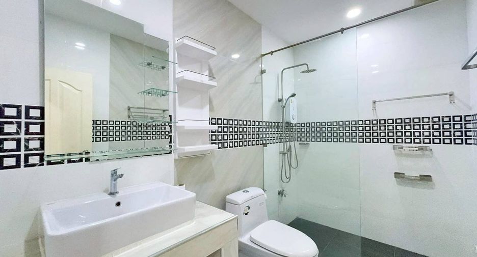 For rent 3 bedrooms house in Bang Lamung, Chonburi