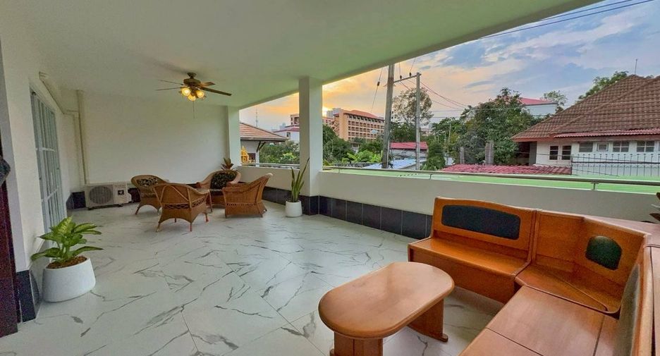For rent 3 bedrooms house in Bang Lamung, Chonburi