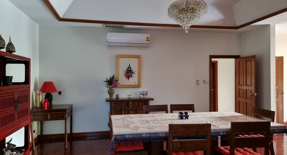 For sale 4 bedrooms house in Pak Kret, Nonthaburi