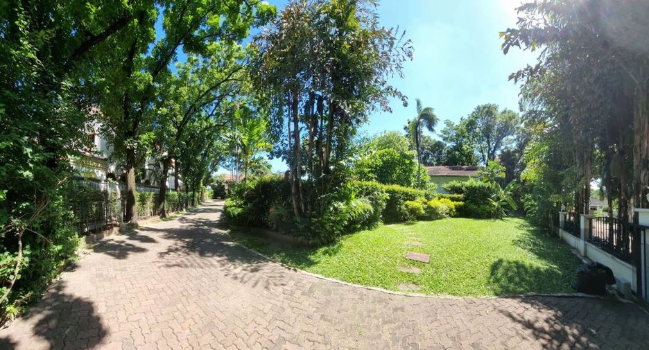 For sale 4 bedrooms house in Pak Kret, Nonthaburi