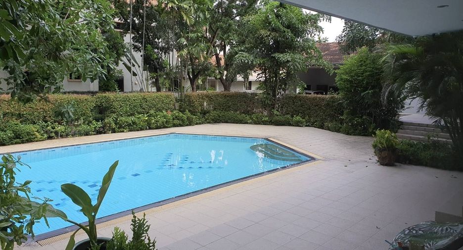 For sale 4 bedrooms house in Pak Kret, Nonthaburi