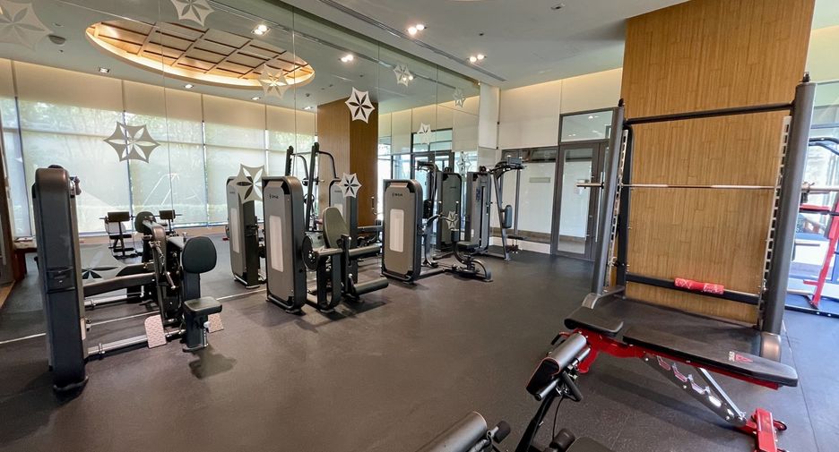 For sale 3 bedrooms condo in Khlong Toei, Bangkok