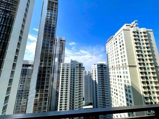 For sale 3 Beds condo in Khlong Toei, Bangkok
