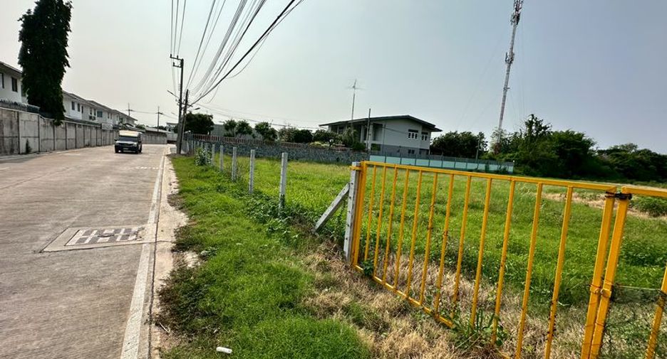 Продажа Участок в Mueang Chon Buri, Чонбури