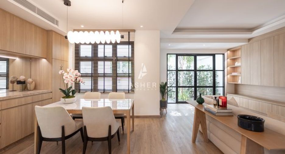 Haus zum Kauf mit 4 Zimmer in Watthana, Bangkok