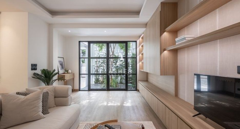 Haus zum Kauf mit 4 Zimmer in Watthana, Bangkok