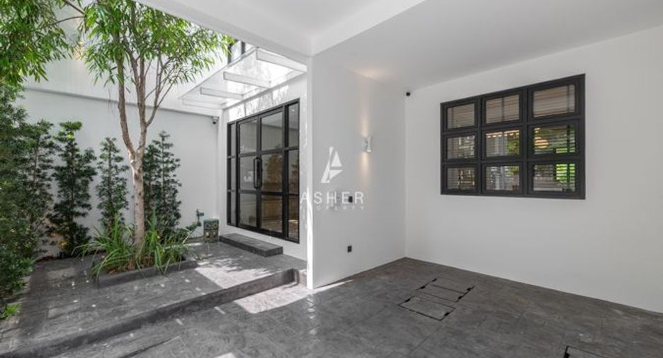 Haus zum Kauf mit 4 Zimmer in Watthana, Bangkok