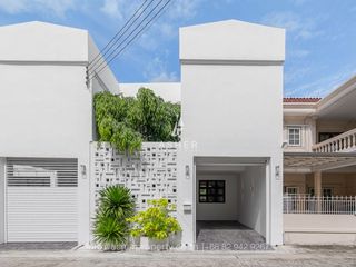 For sale 4 bedrooms house in Watthana, Bangkok