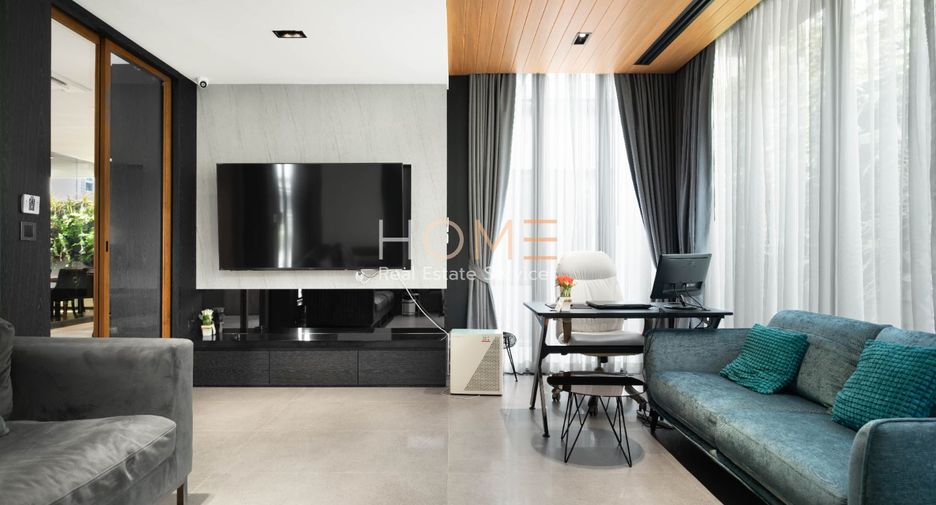 For sale 4 bedrooms house in Khan Na Yao, Bangkok
