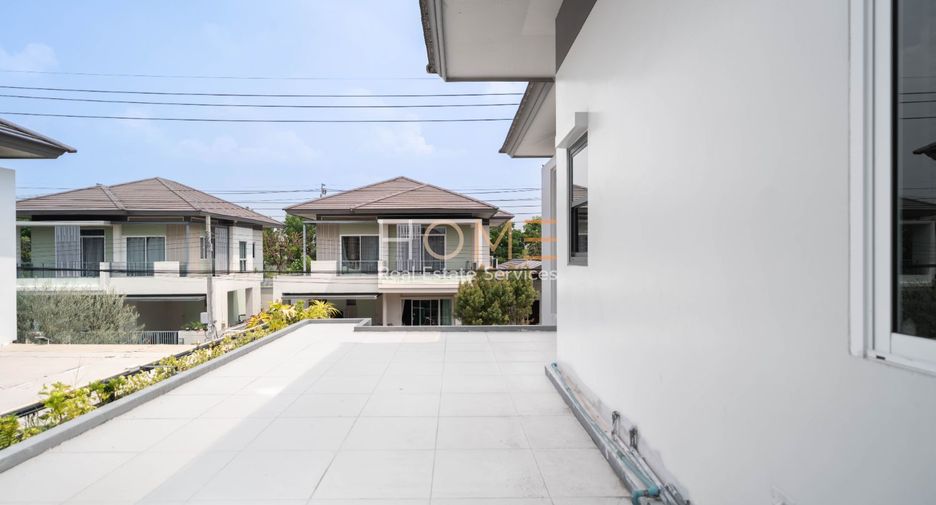 For sale 4 bedrooms house in Khan Na Yao, Bangkok