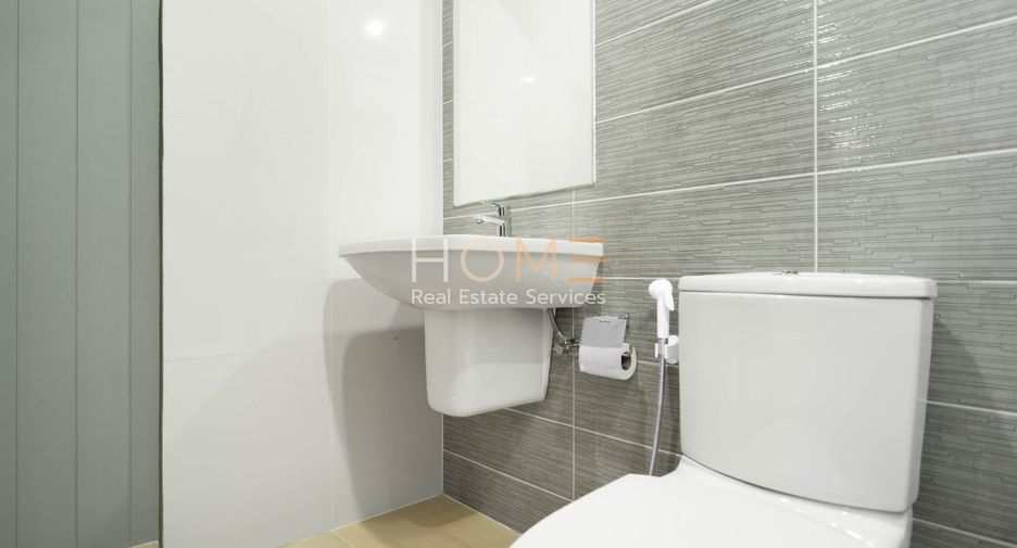 For sale 4 bedrooms house in Khan Na Yao, Bangkok