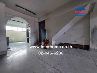 For sale 5 Beds retail Space in Mueang Samut Prakan, Samut Prakan