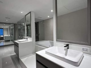 For rent 3 Beds condo in Khlong Toei, Bangkok