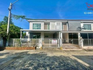 For sale 3 Beds townhouse in Bang Len, Nakhon Pathom