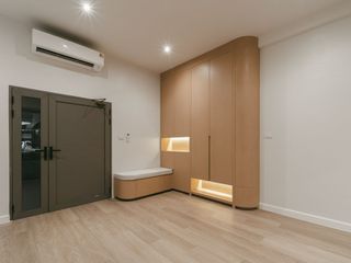 Reihenhaus zur Miete mit 5 Zimmer in Khlong Toei, Bangkok