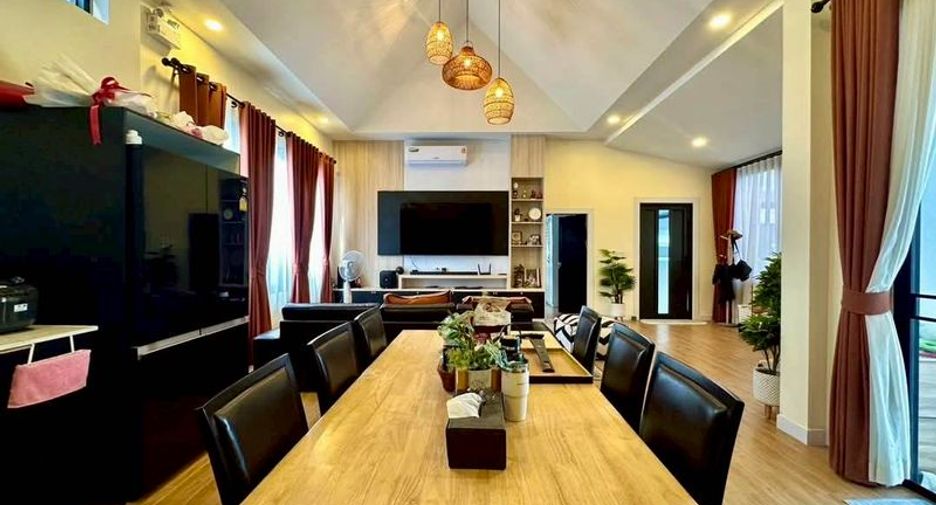 For sale 3 bedrooms villa in Bang Lamung, Chonburi