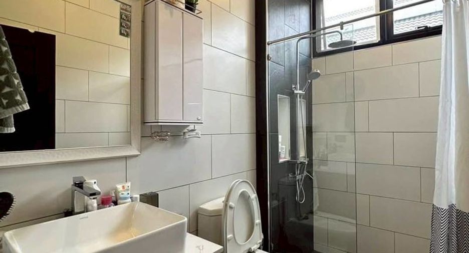 For sale 3 bedrooms villa in Bang Lamung, Chonburi