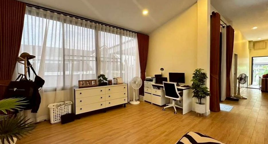 For sale 3 bedrooms villa in Bang Lamung, Chonburi