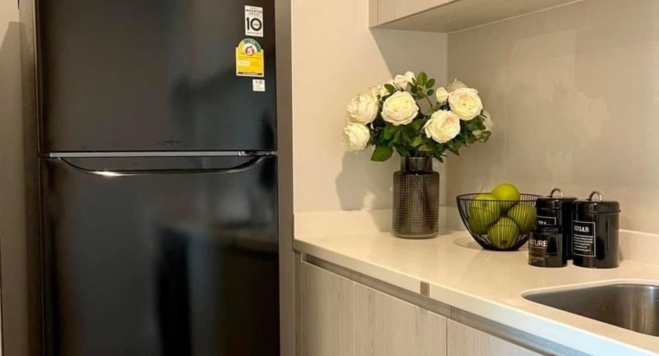 For rent 2 bedrooms condo in Pathum Wan, Bangkok