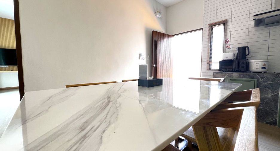 For sale 12 bedrooms retail Space in Mueang Krabi, Krabi