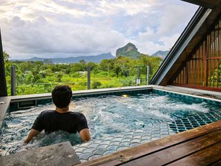 For sale 6 Beds villa in Mueang Krabi, Krabi
