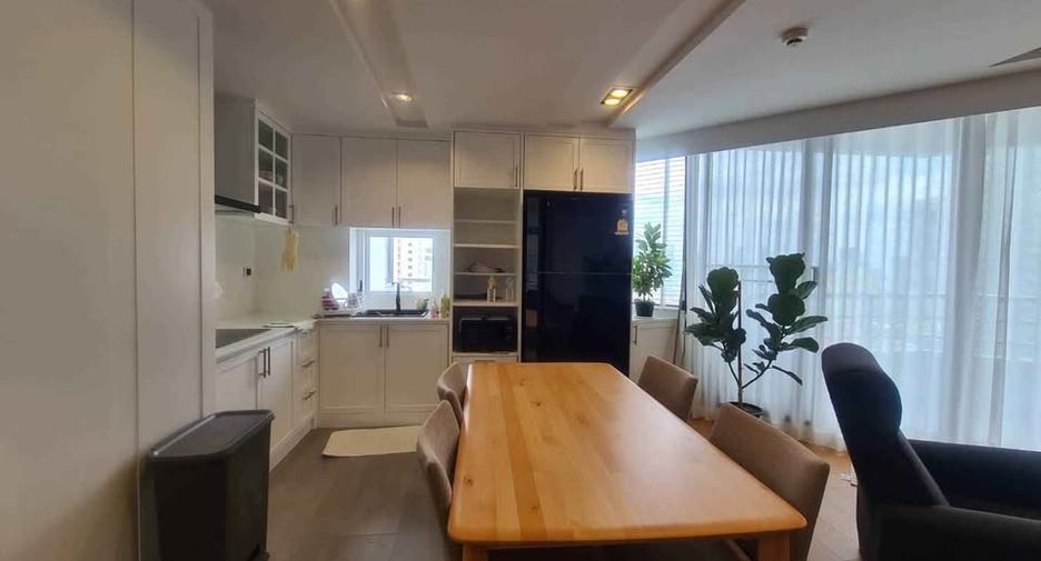 For sale 2 bedrooms condo in Khlong Toei, Bangkok