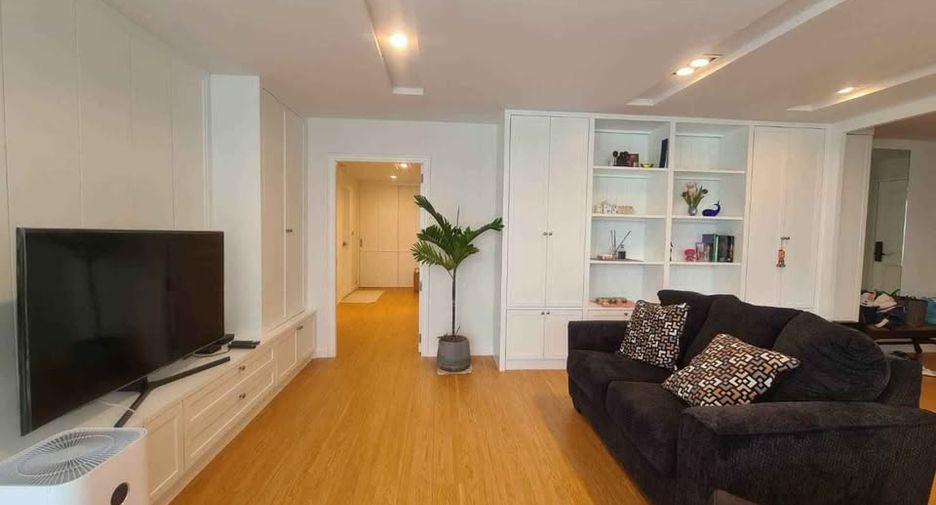 For sale 2 bedrooms condo in Khlong Toei, Bangkok
