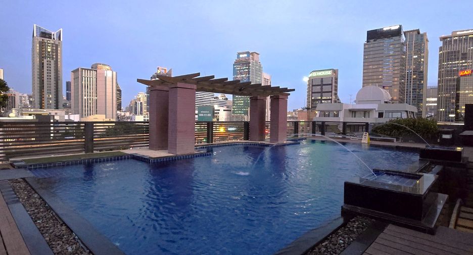 For rent 1 bed condo in Pathum Wan, Bangkok