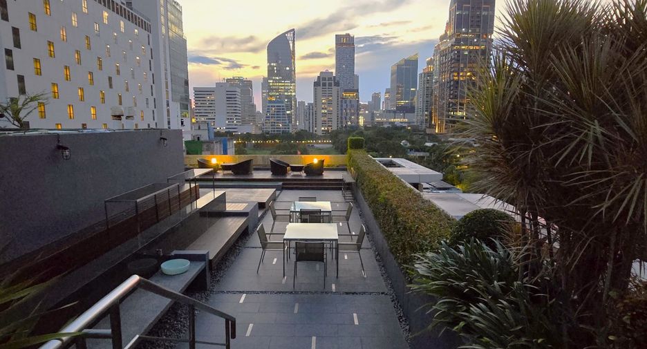 For rent 1 bed condo in Pathum Wan, Bangkok