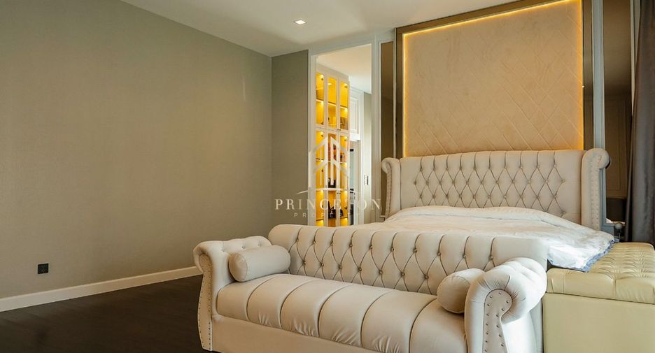 For rent and for sale 4 bedrooms house in Lat Krabang, Bangkok