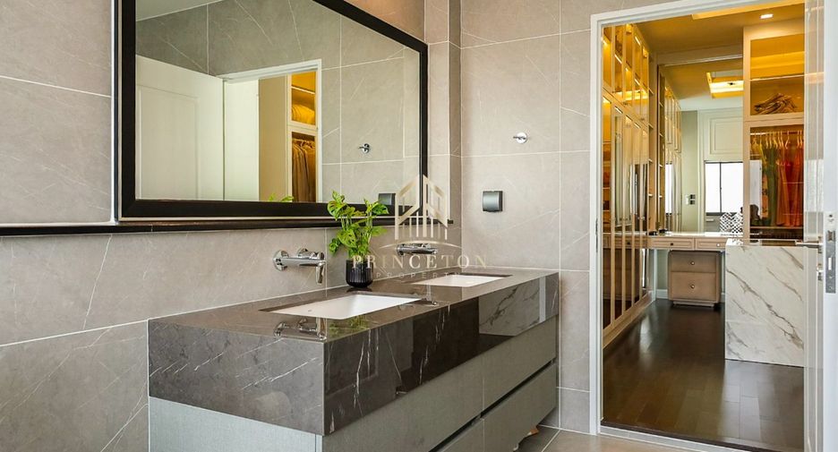 For rent and for sale 4 bedrooms house in Lat Krabang, Bangkok