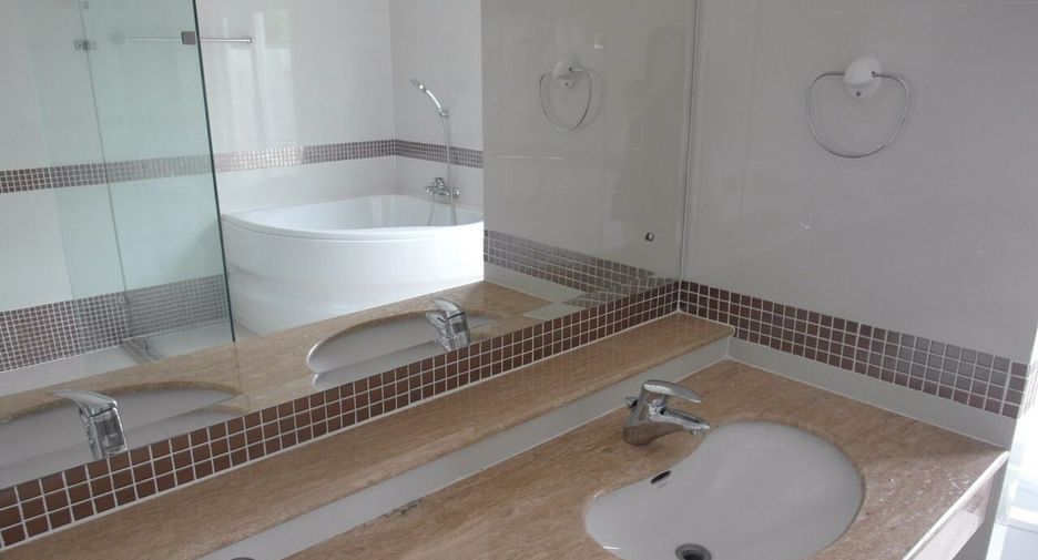 For rent 3 ベッドルーム house in Prawet, Bangkok