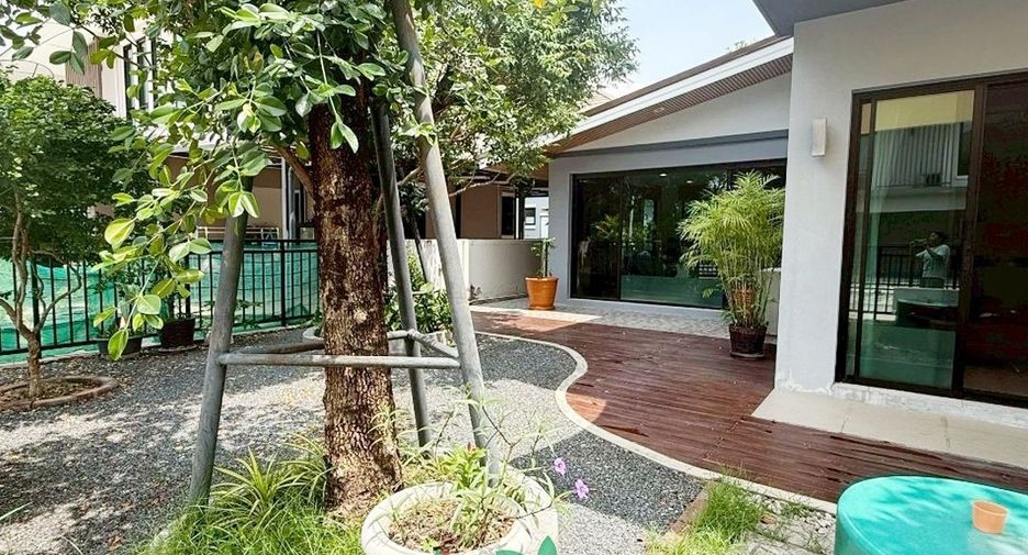 For sale 4 bedrooms house in Thanyaburi, Pathum Thani