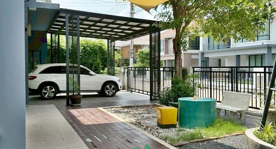 For sale 4 bedrooms house in Thanyaburi, Pathum Thani