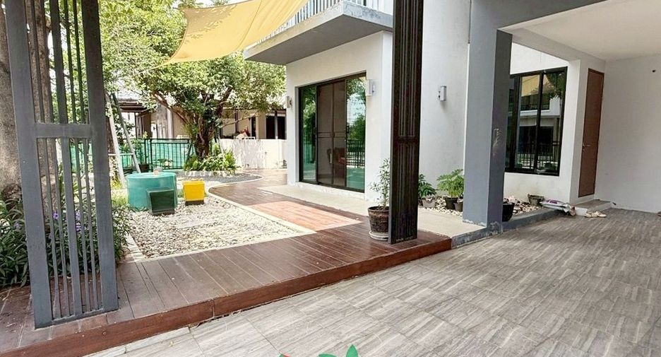 For sale 4 bedrooms house in Thanyaburi, Pathum Thani