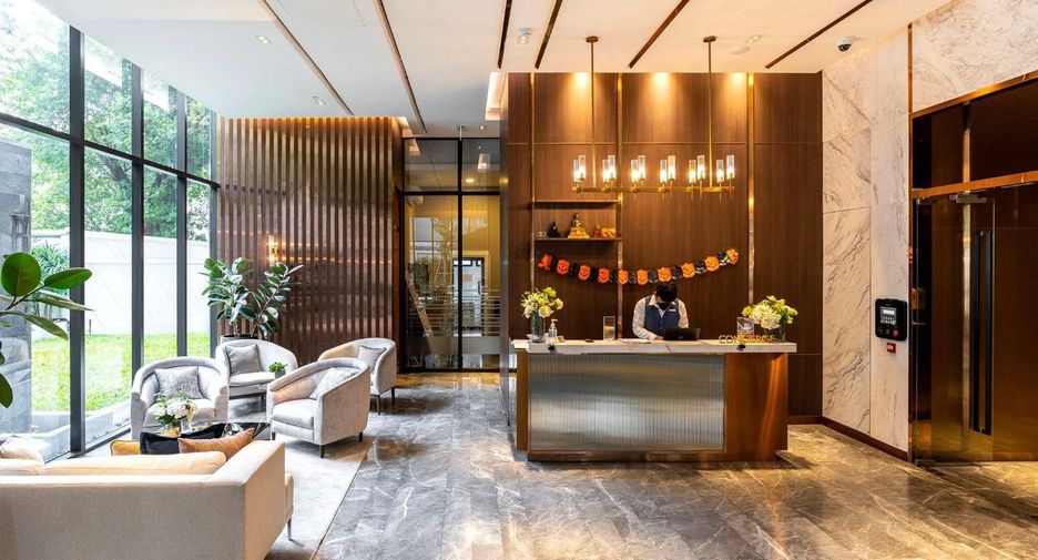Condo en alquiler de 2 habitaciones en Khlong Toei, Bangkok