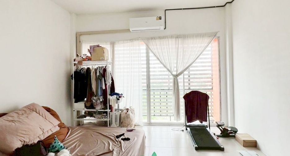 Local comercial en venta de 4 habitaciones en Lam Luk Ka, Pathum Thani