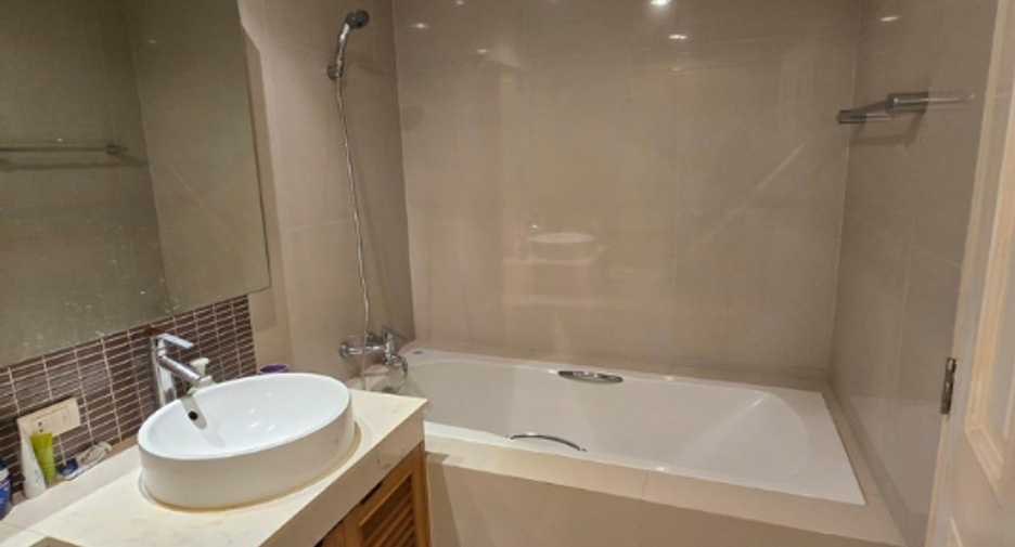 For sale 2 bedrooms condo in Watthana, Bangkok