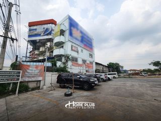 For sale 3 bed retail Space in Thanyaburi, Pathum Thani