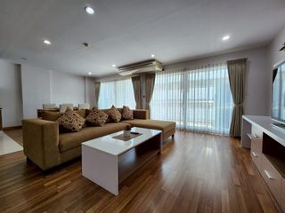 For rent 2 bed serviced apartment in Khlong Toei, Bangkok